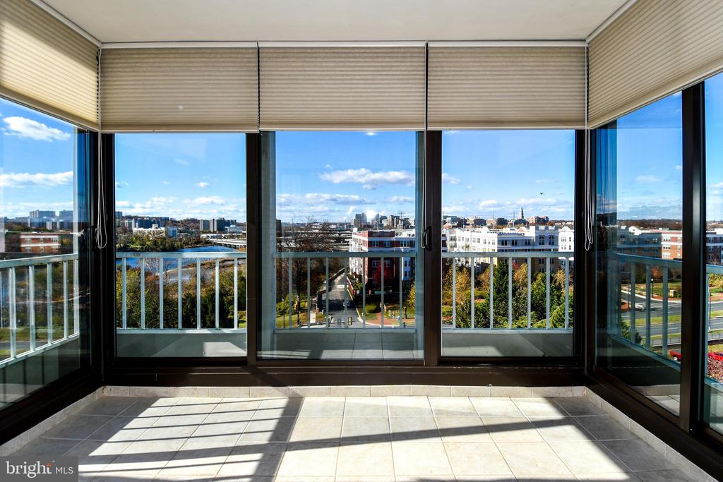 1250 S WASHINGTON STREET Unit: 816