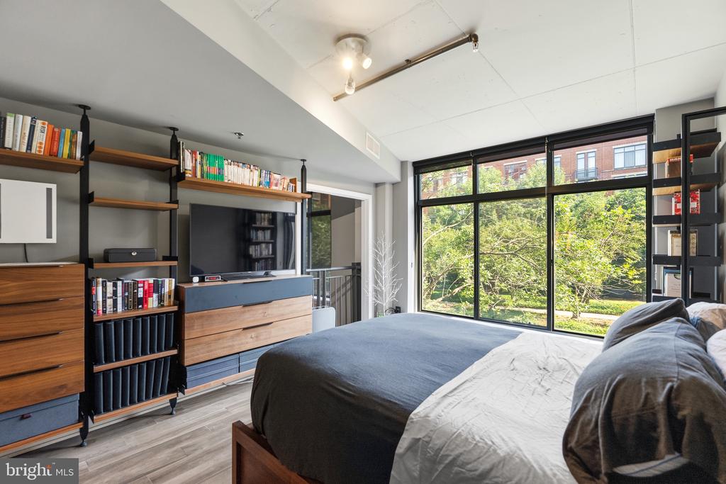 520 JOHN CARLYLE STREET Unit: 107