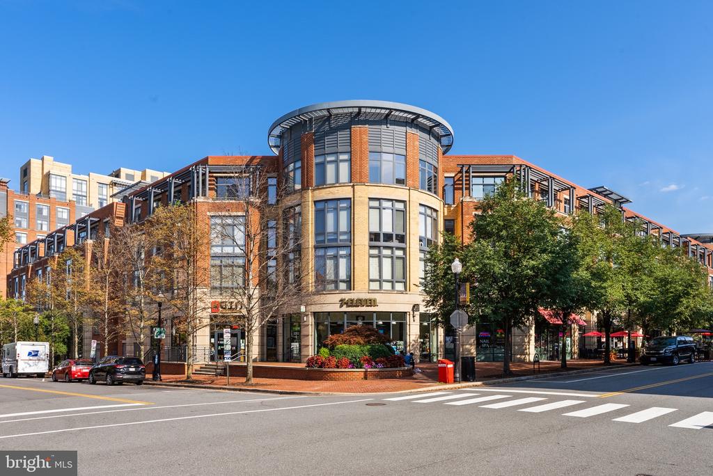 520 JOHN CARLYLE STREET Unit: 107