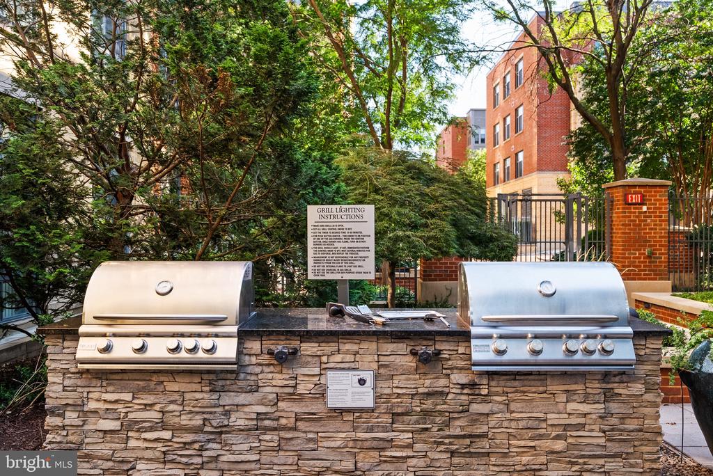 520 JOHN CARLYLE STREET Unit: 107
