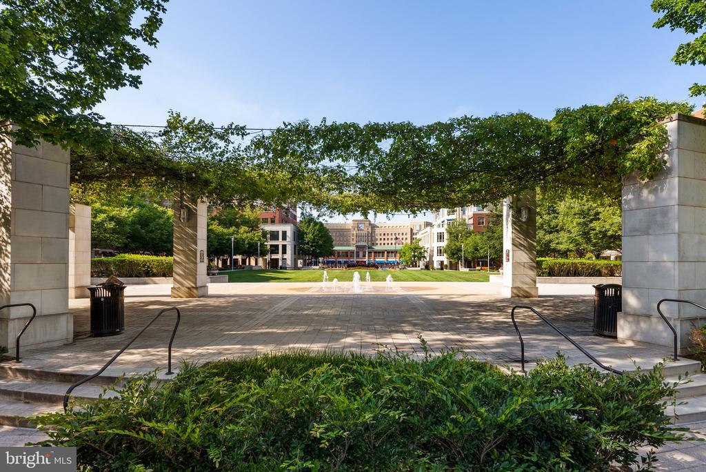 520 JOHN CARLYLE STREET Unit: 107