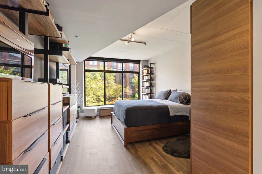 520 JOHN CARLYLE STREET Unit: 107