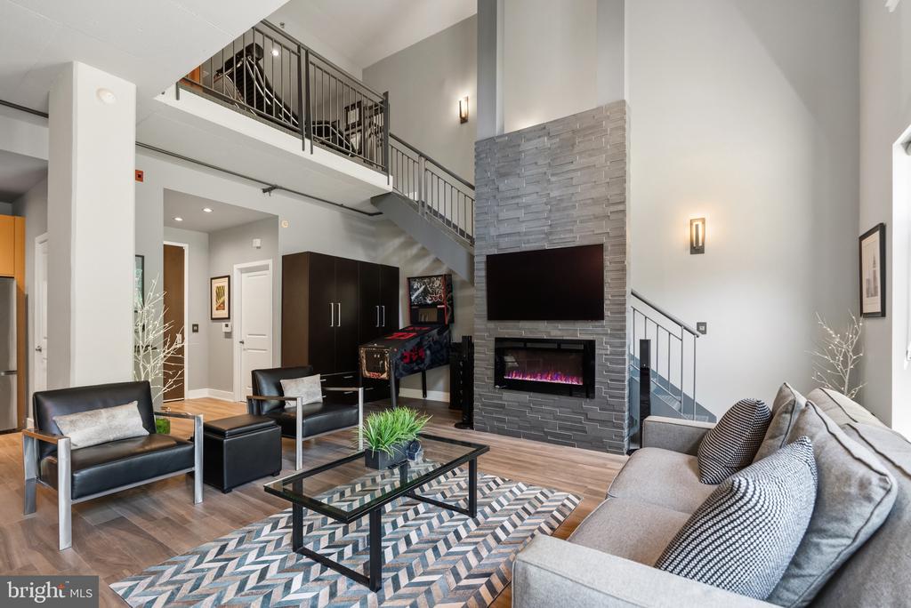 520 JOHN CARLYLE STREET Unit: 107