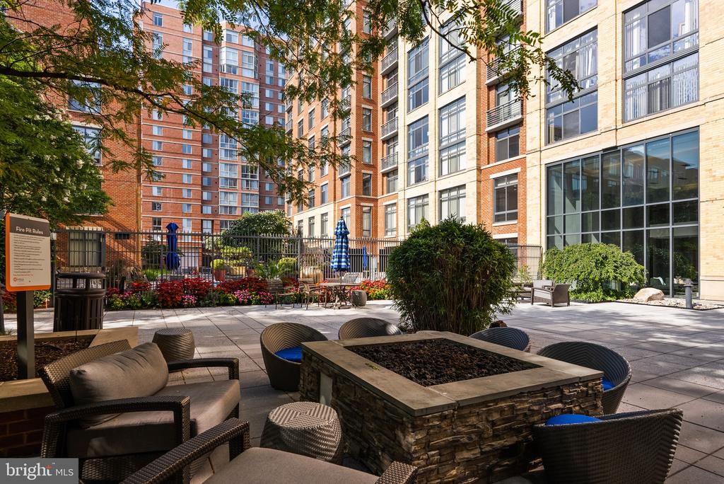520 JOHN CARLYLE STREET Unit: 107
