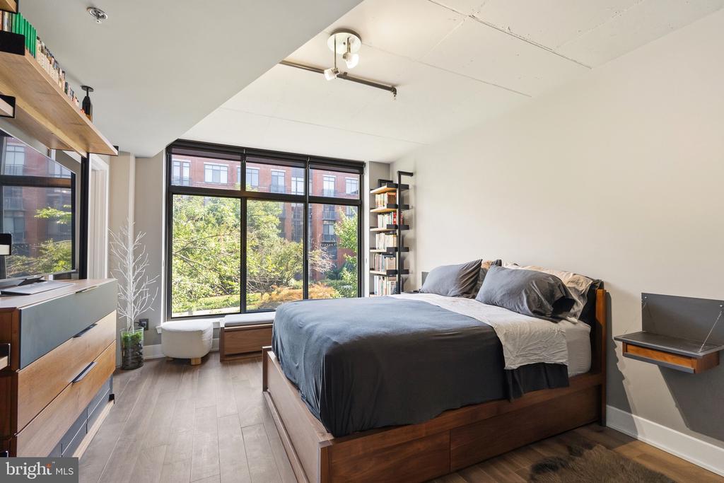 520 JOHN CARLYLE STREET Unit: 107