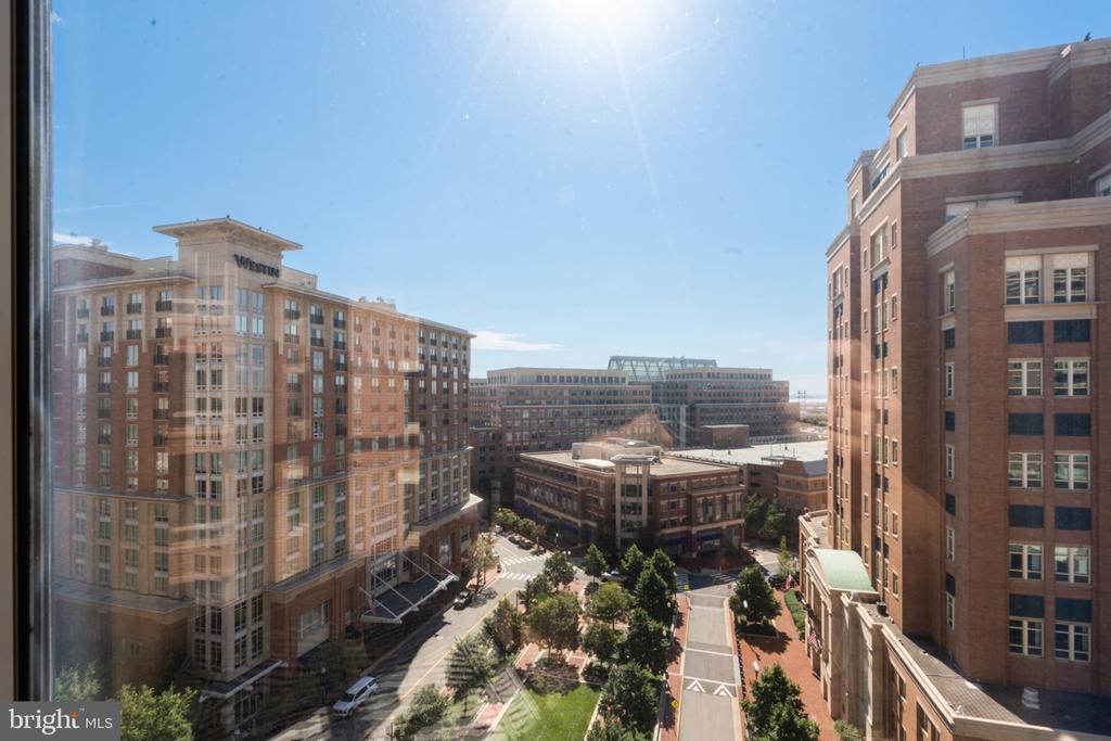 2151 JAMIESON AVENUE Unit: 1405