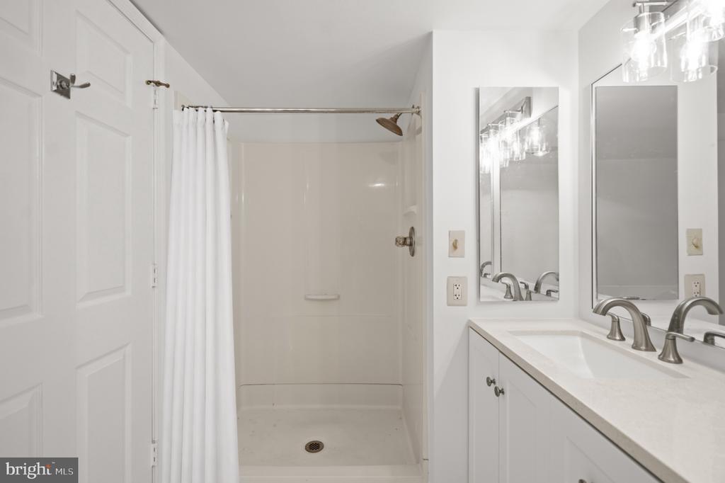 2151 JAMIESON AVENUE Unit: 1405