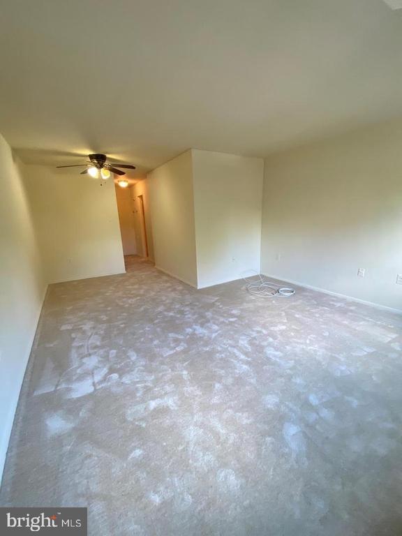801 N PITT STREET Unit: 220