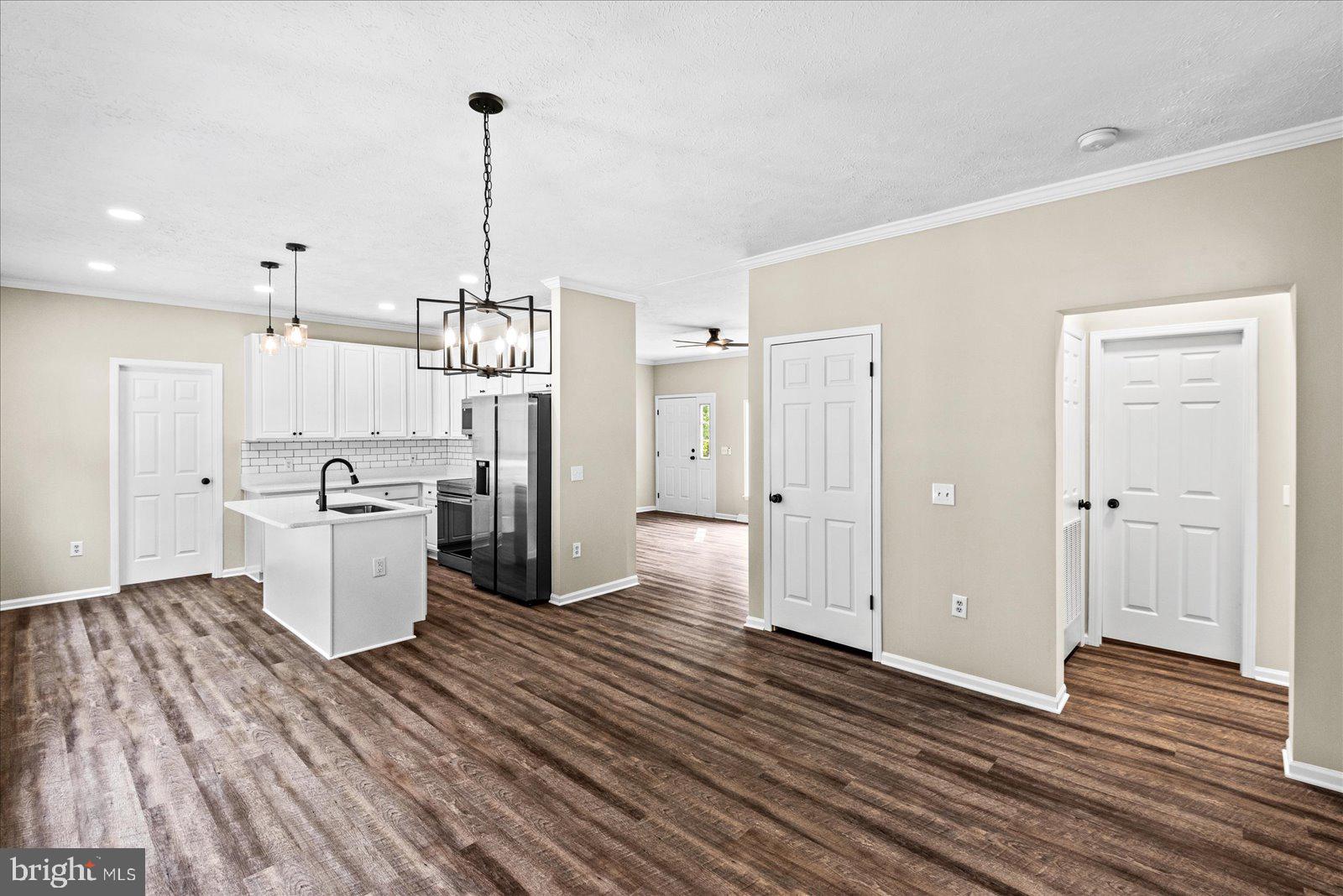 17515 LAKEMONT DRIVE