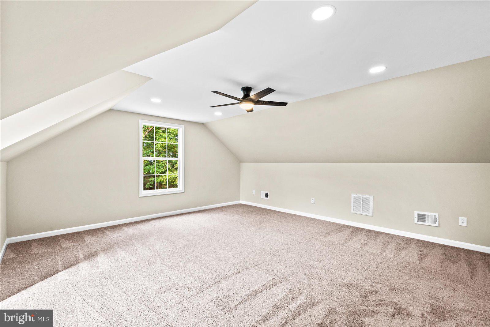 17515 LAKEMONT DRIVE