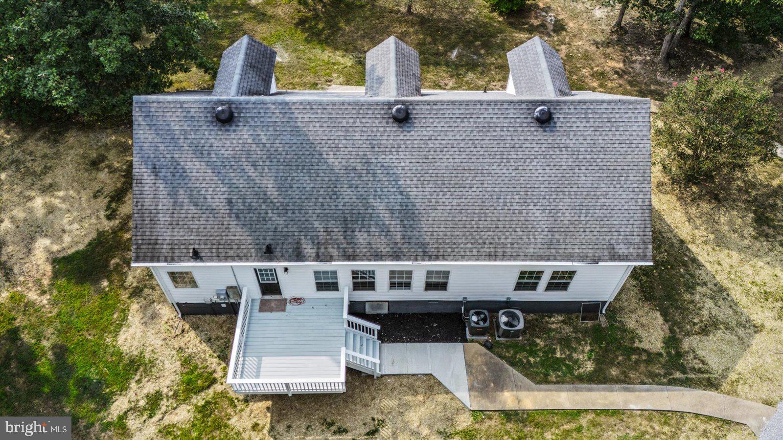 17515 LAKEMONT DRIVE