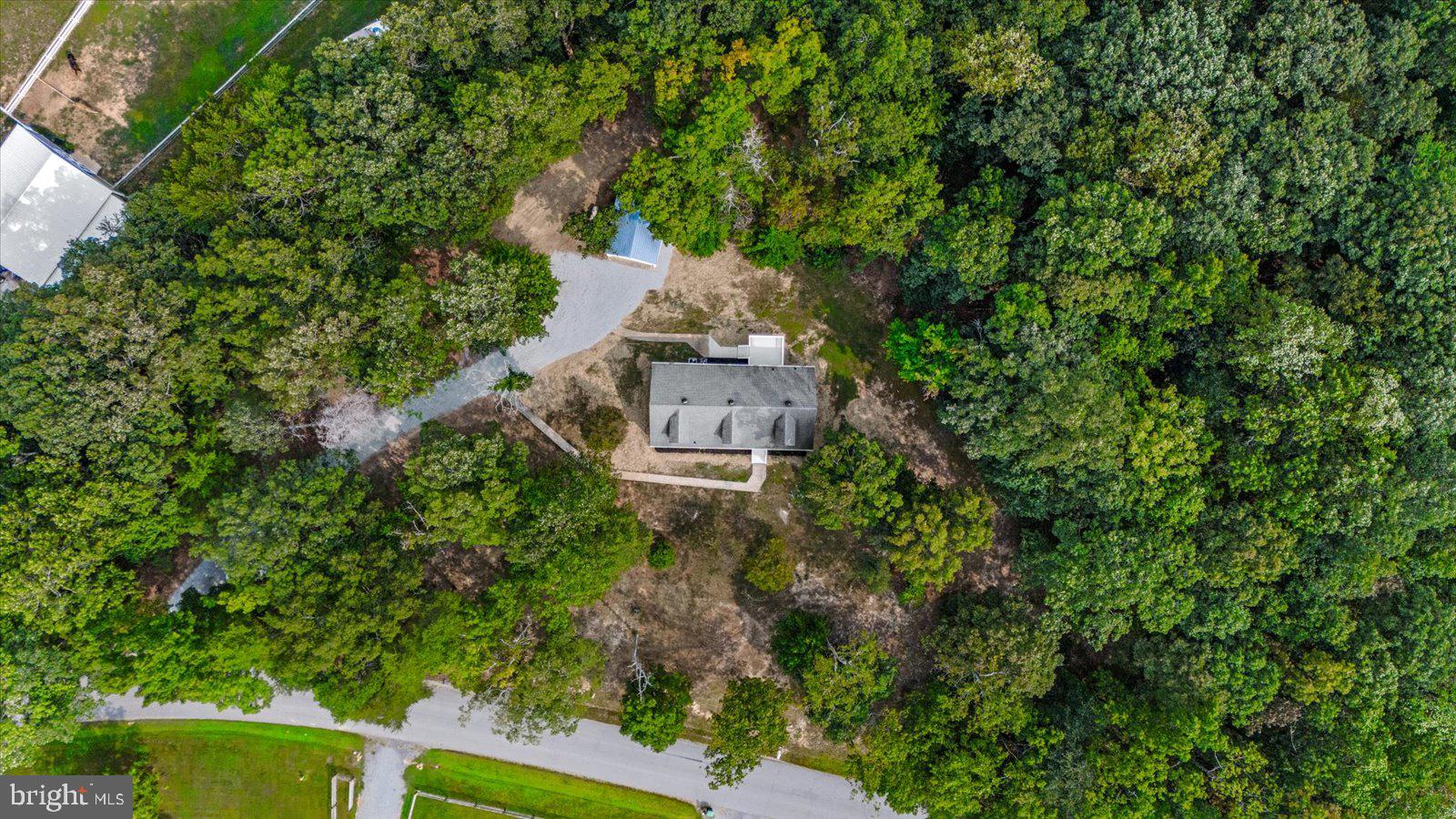 17515 LAKEMONT DRIVE