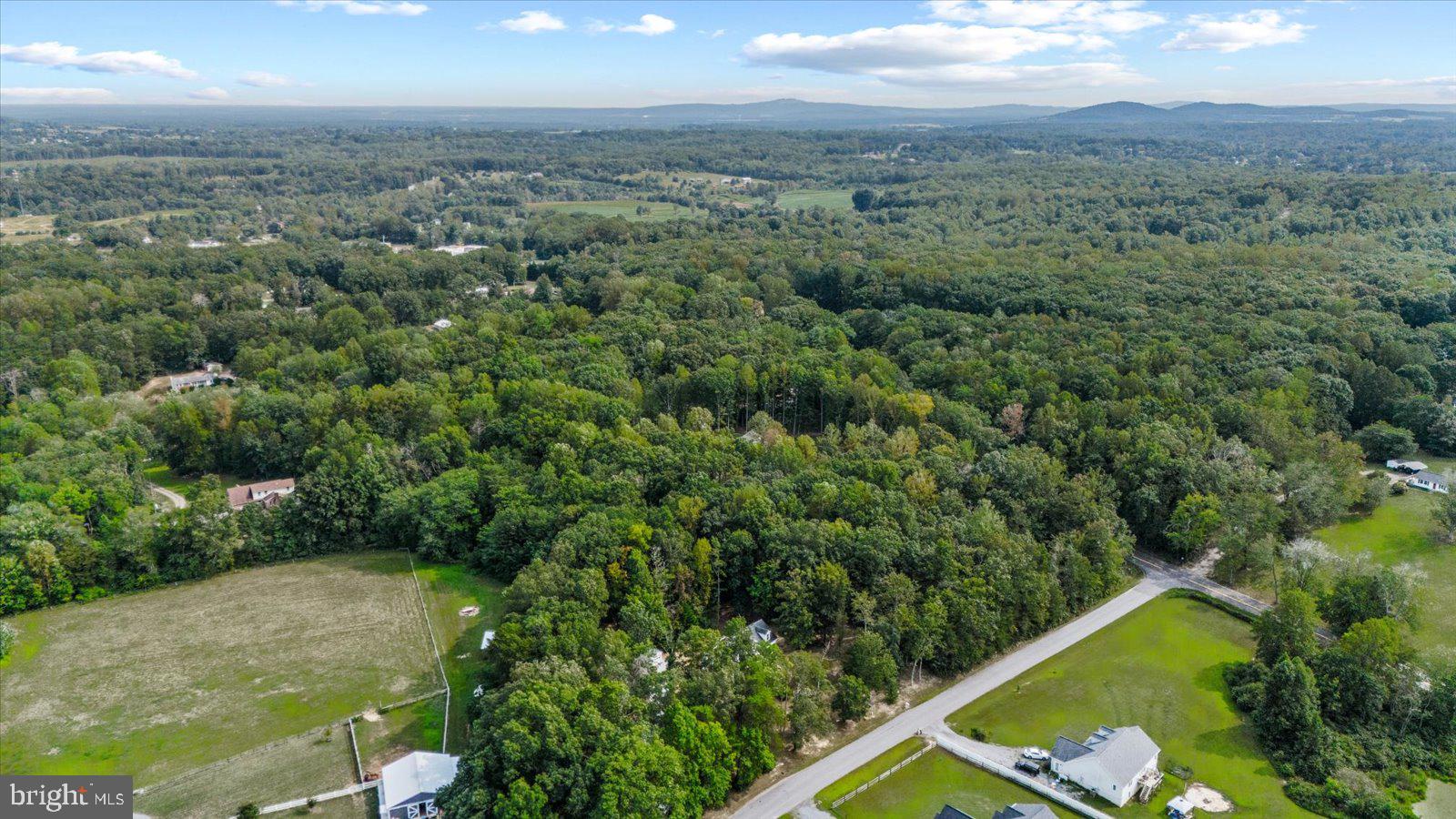 17515 LAKEMONT DRIVE