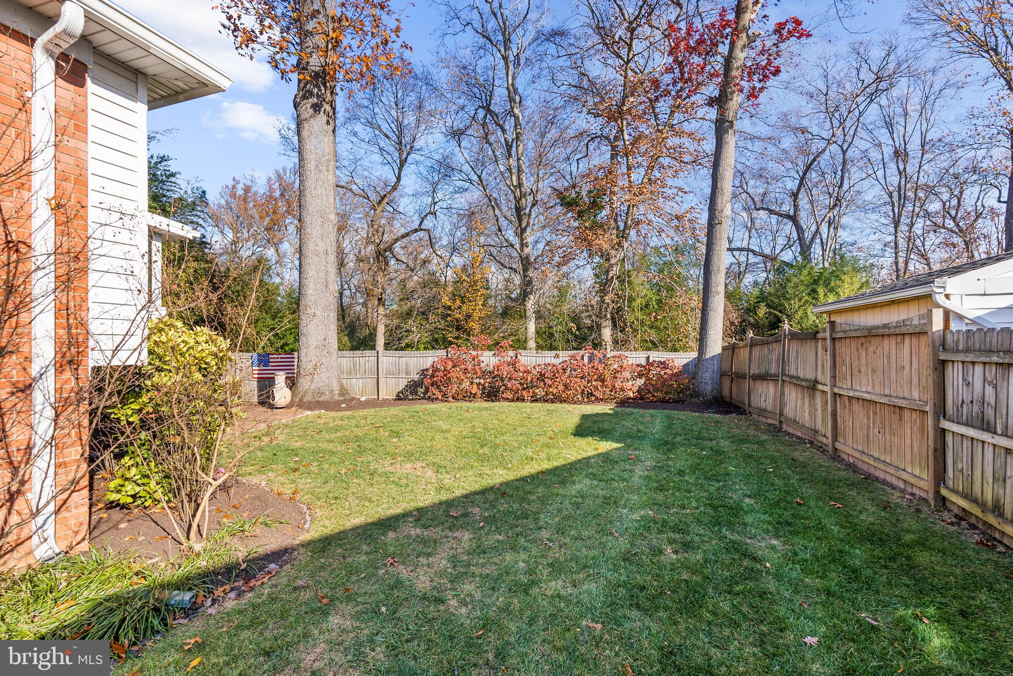 8011 Candlewood Dr