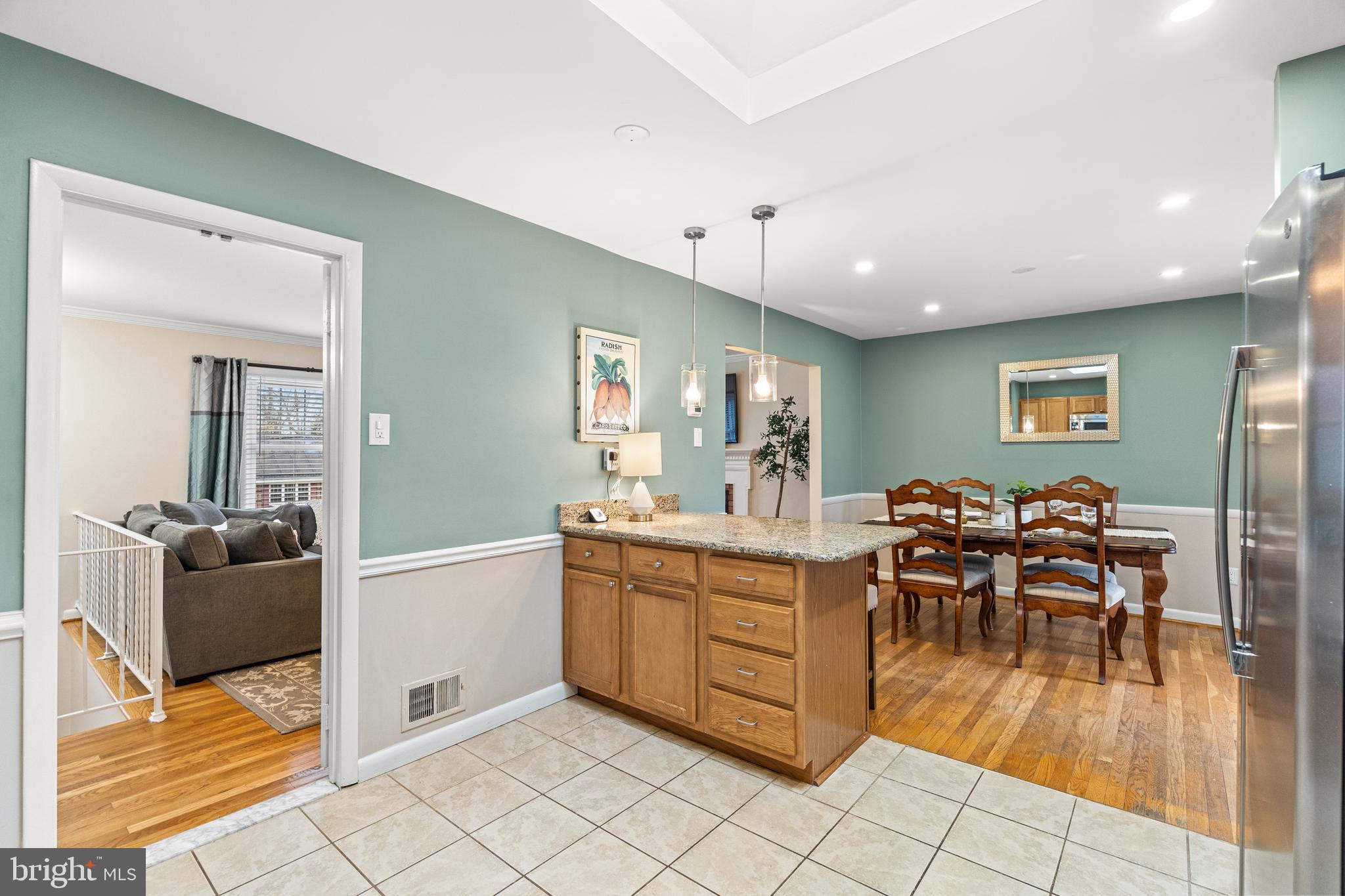 8011 Candlewood Dr