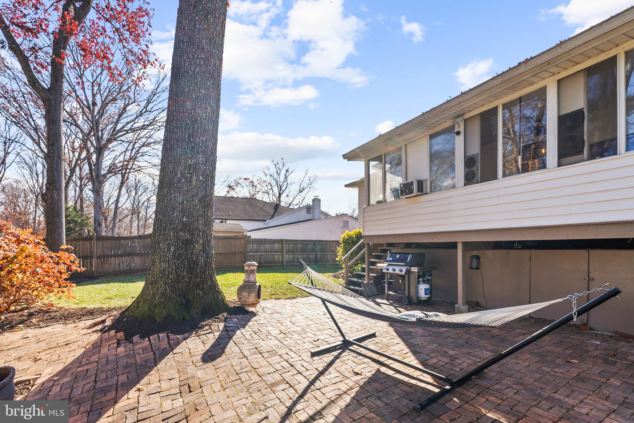 8011 Candlewood Dr
