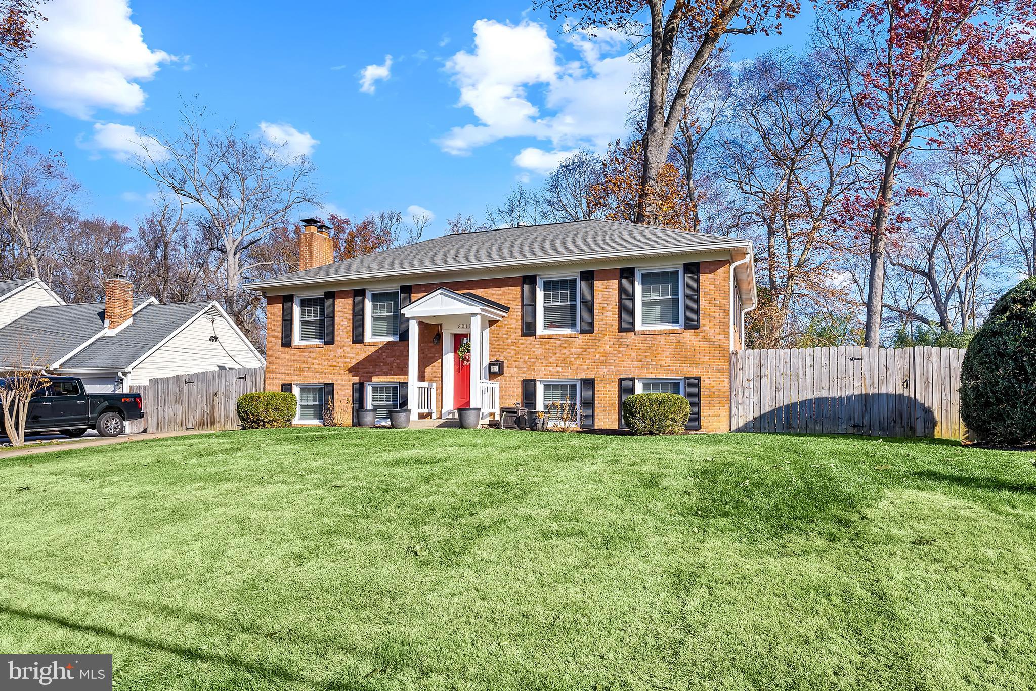 8011 Candlewood Dr
