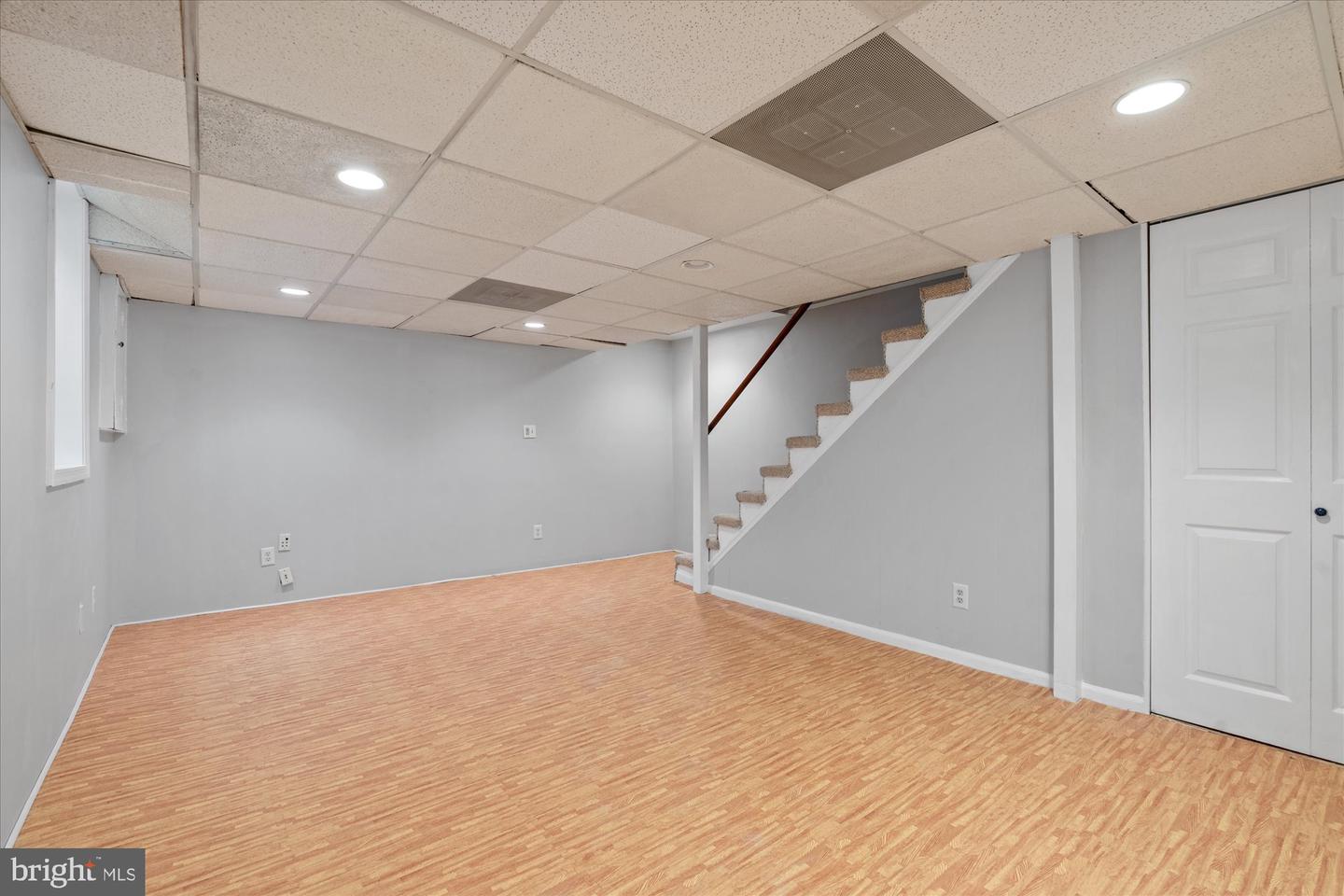 2023 Rollins Dr