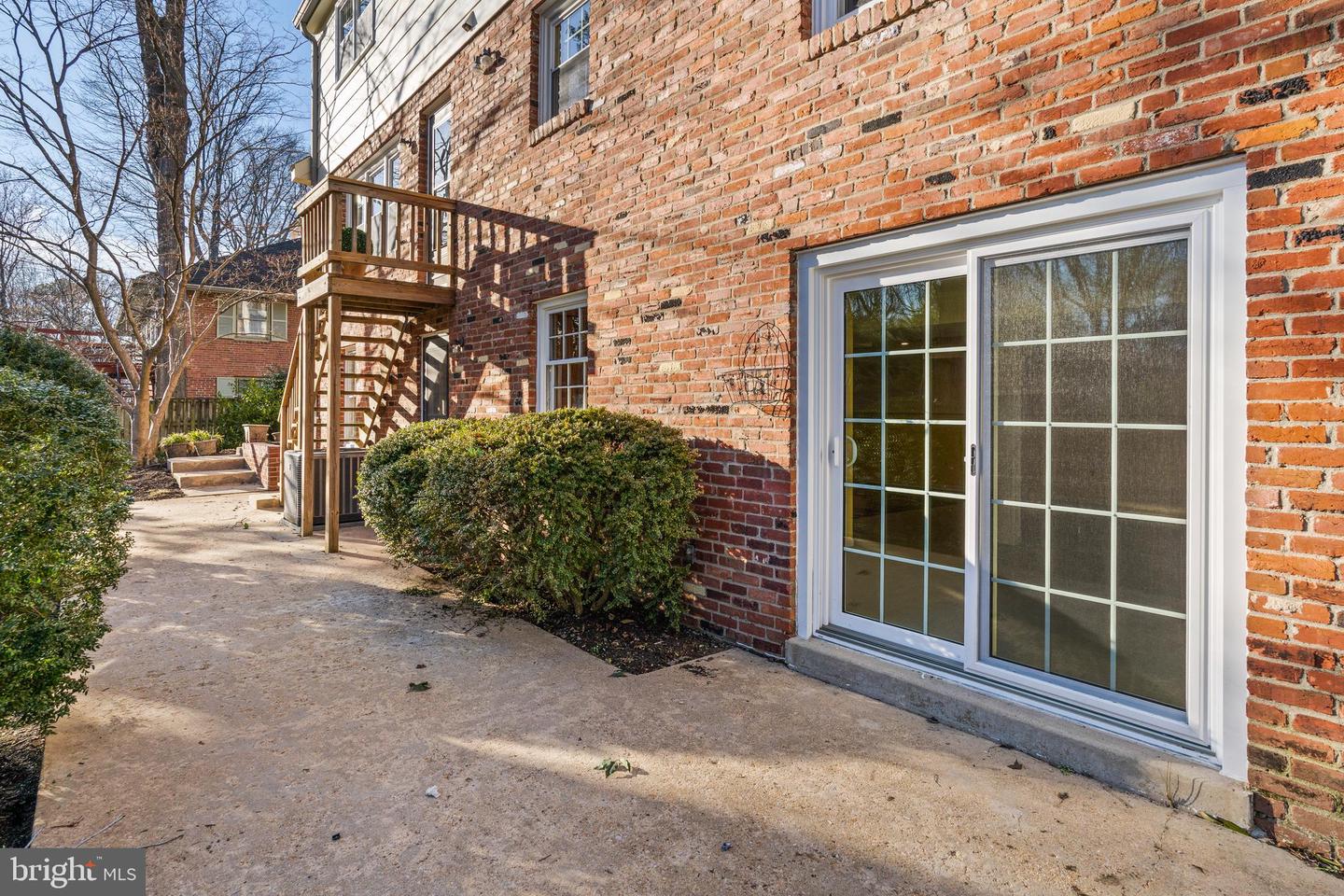 1001 Dalebrook Dr