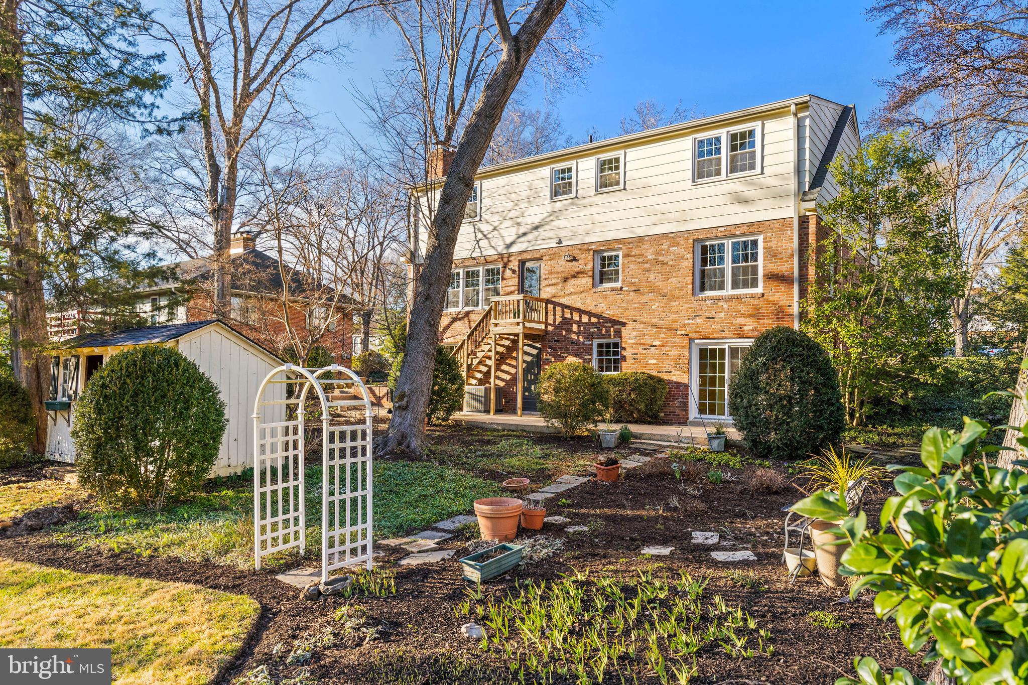 1001 Dalebrook Dr