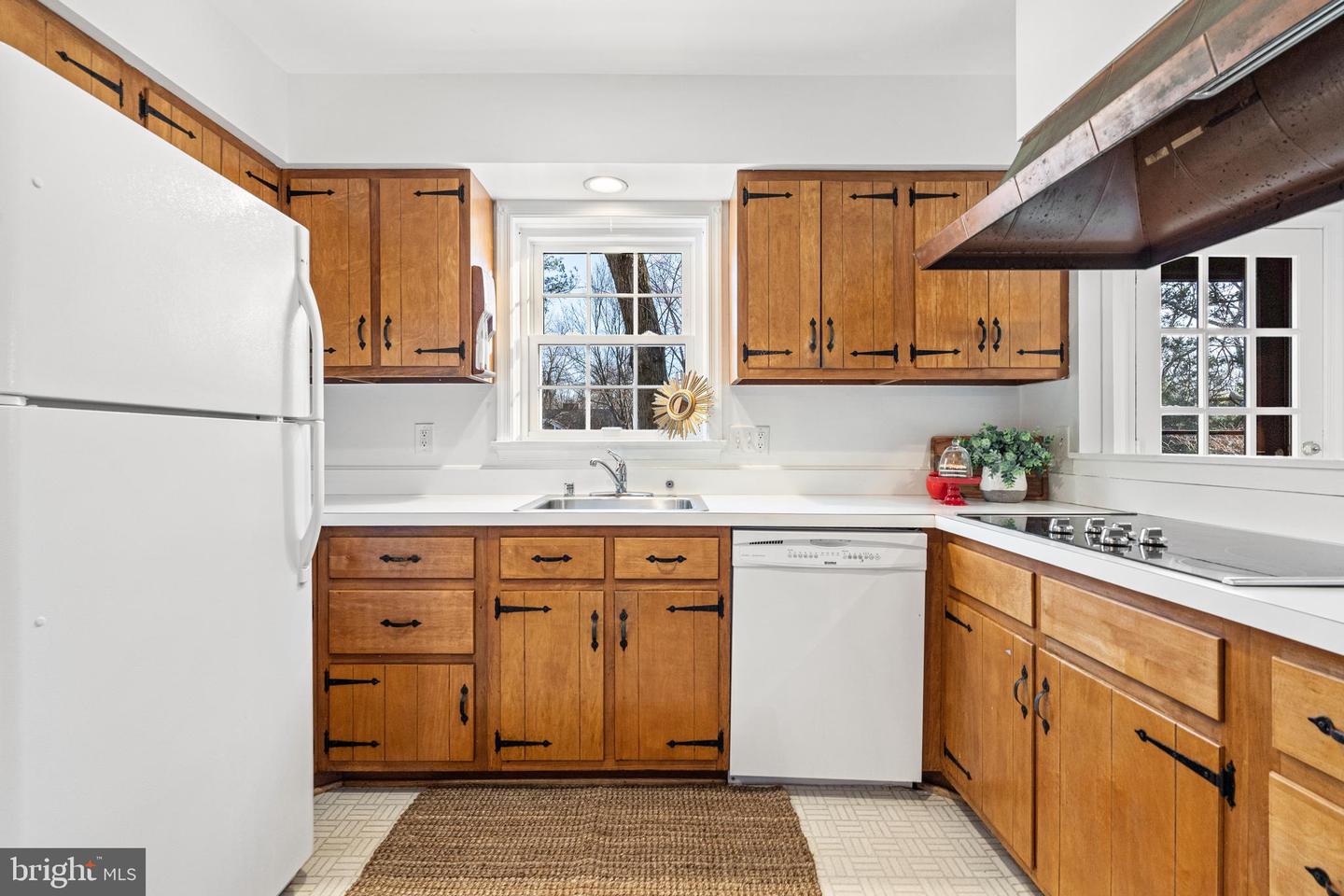 1001 Dalebrook Dr