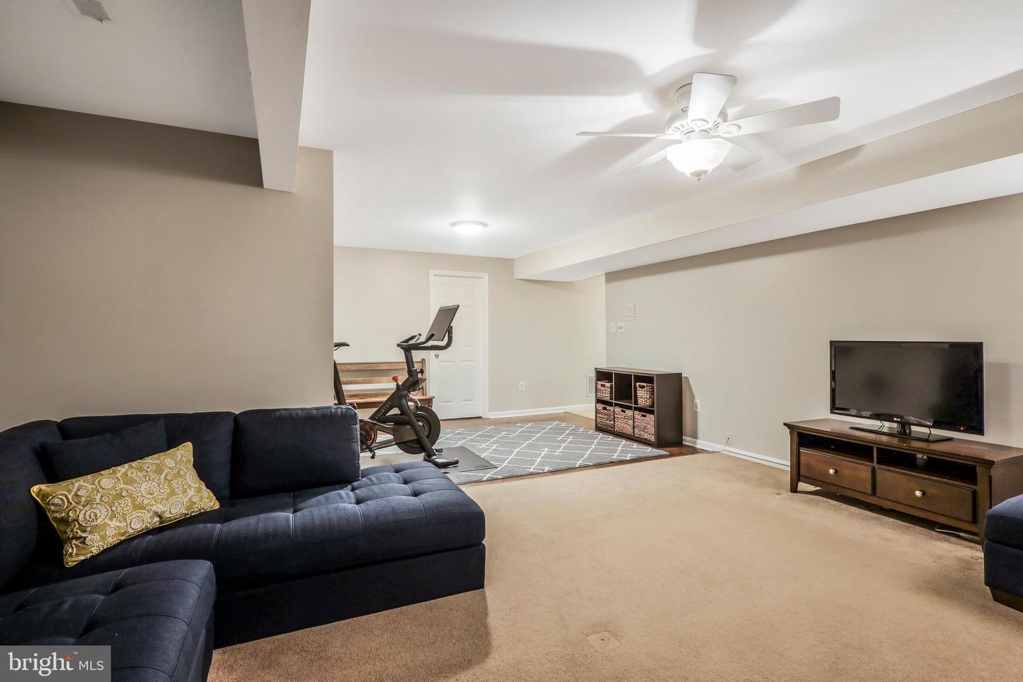 8520 Silverview Dr