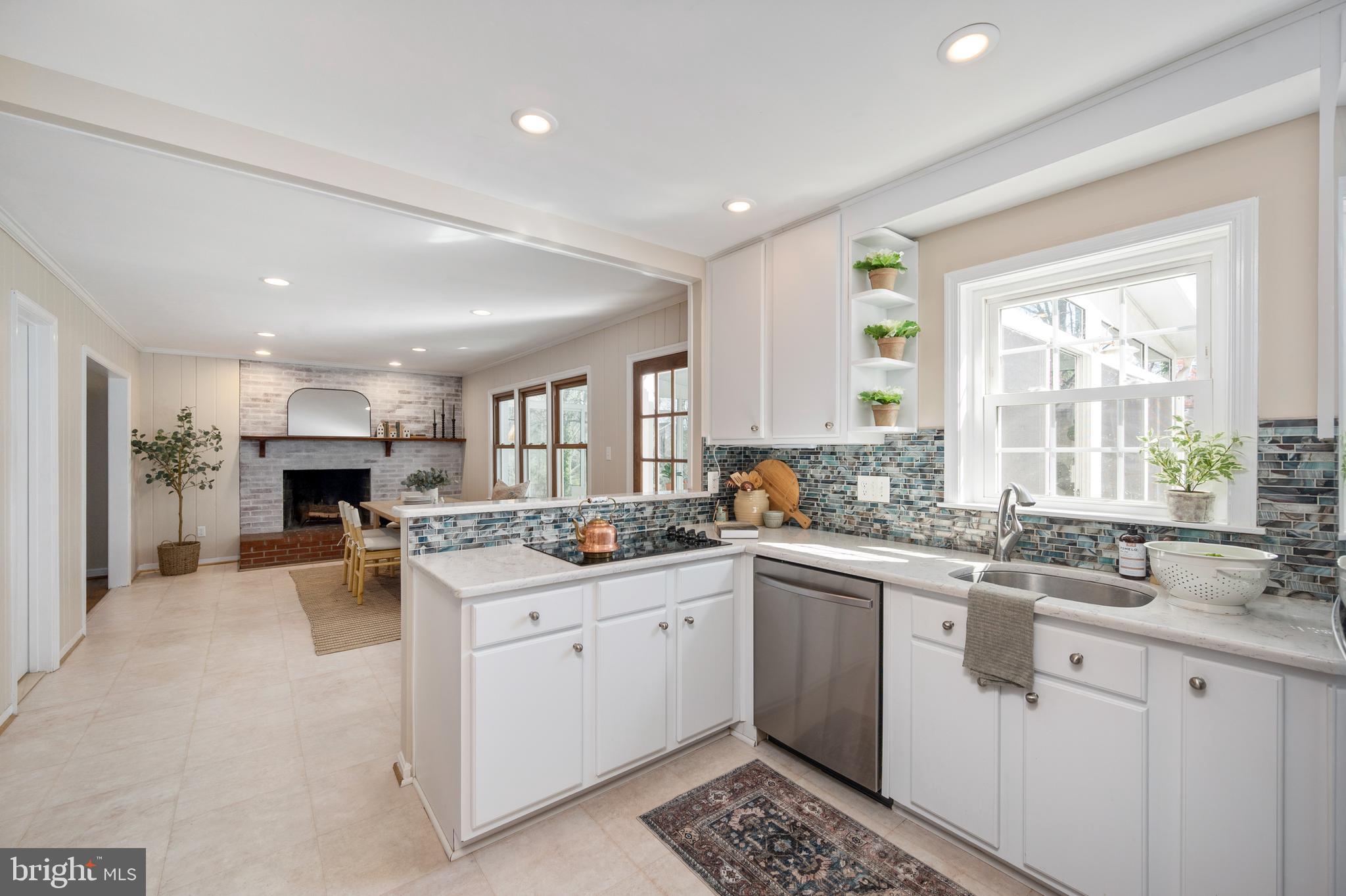 911 Dalebrook Dr
