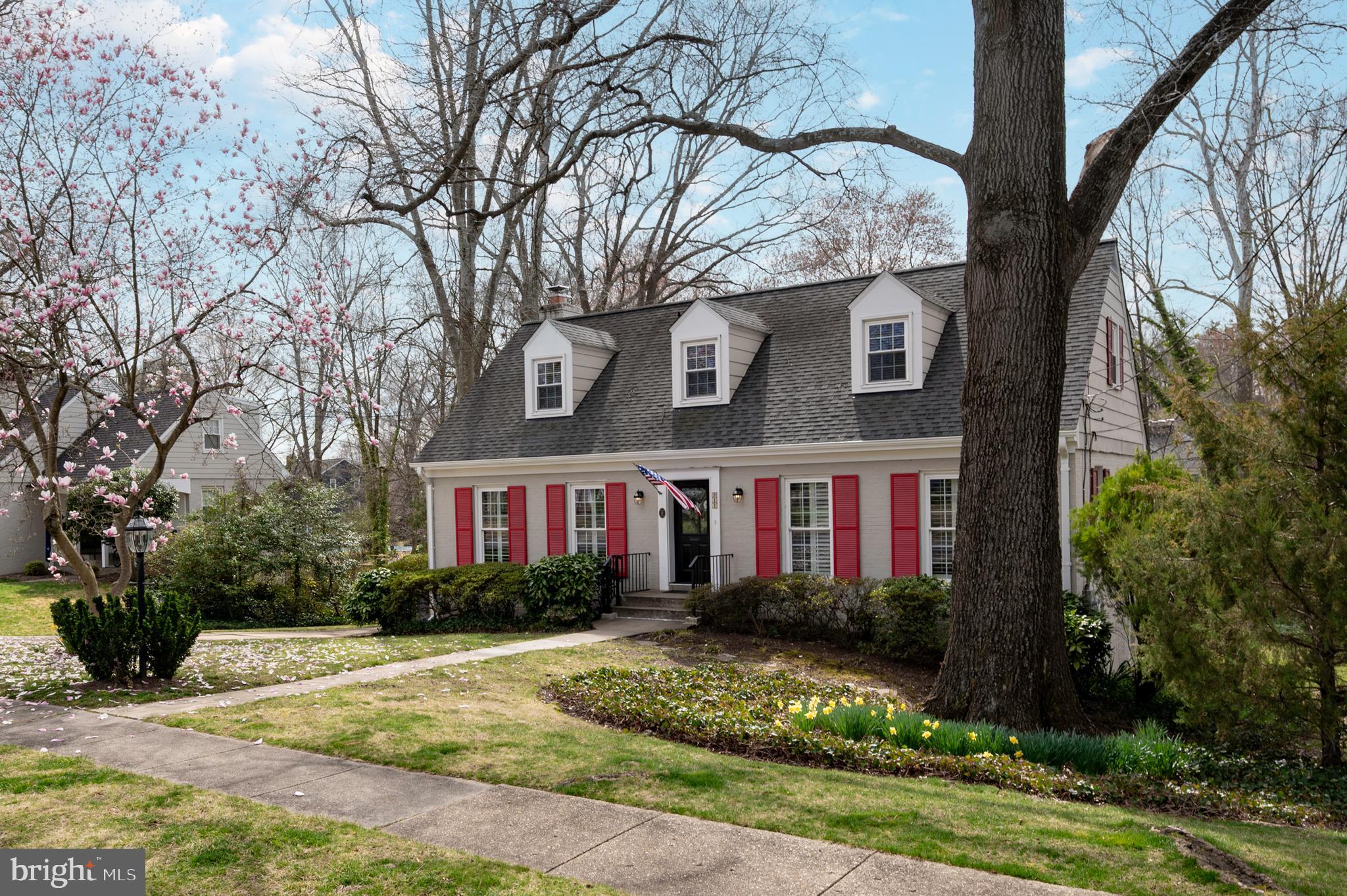 911 Dalebrook Dr