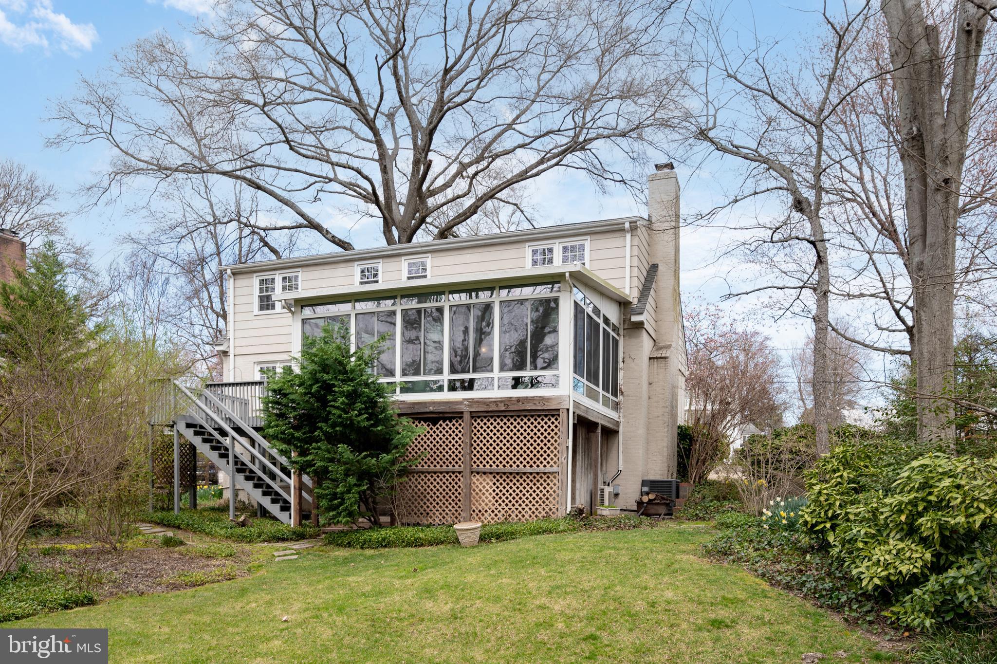911 Dalebrook Dr