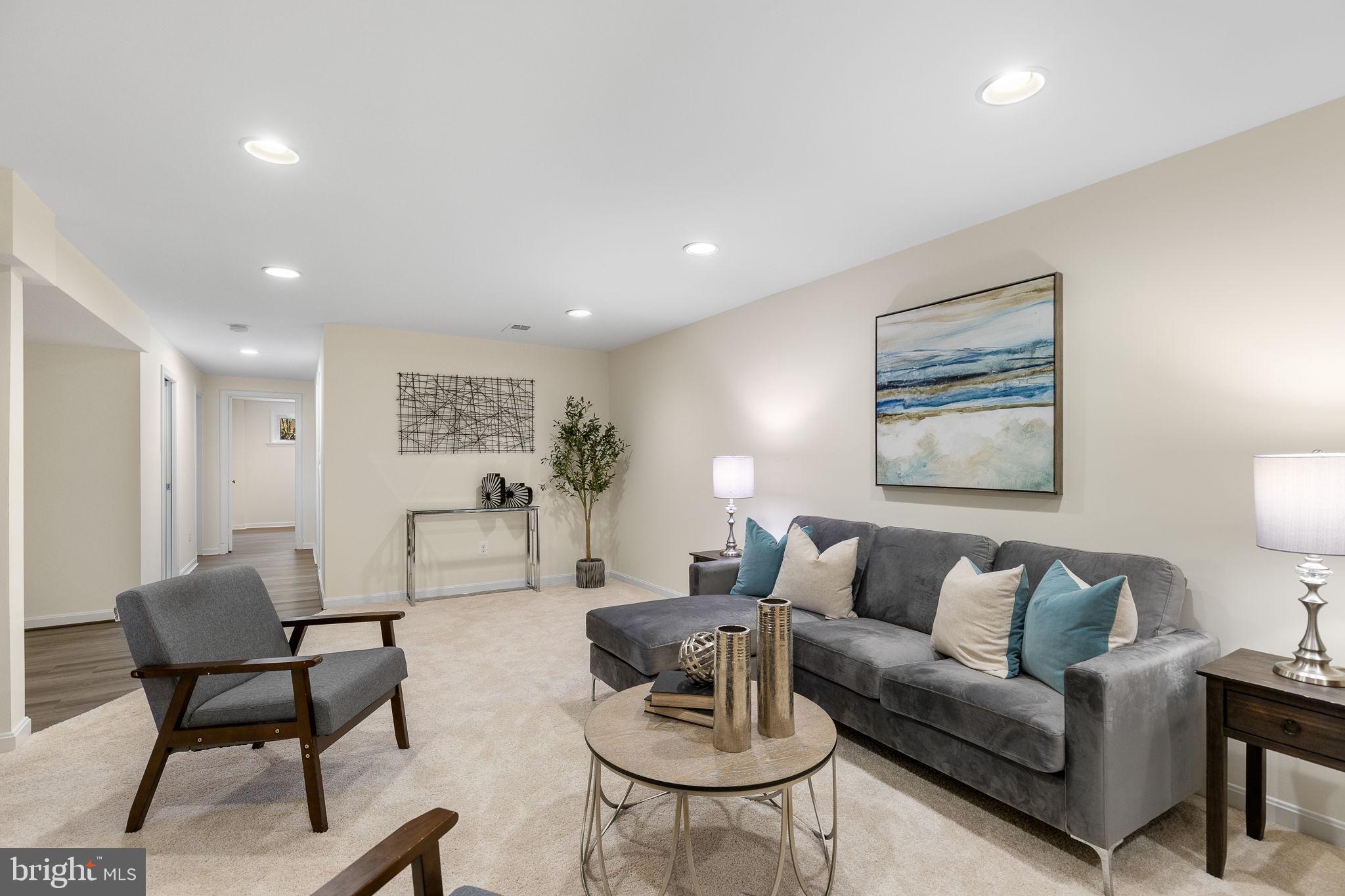 6123 Beachway Dr