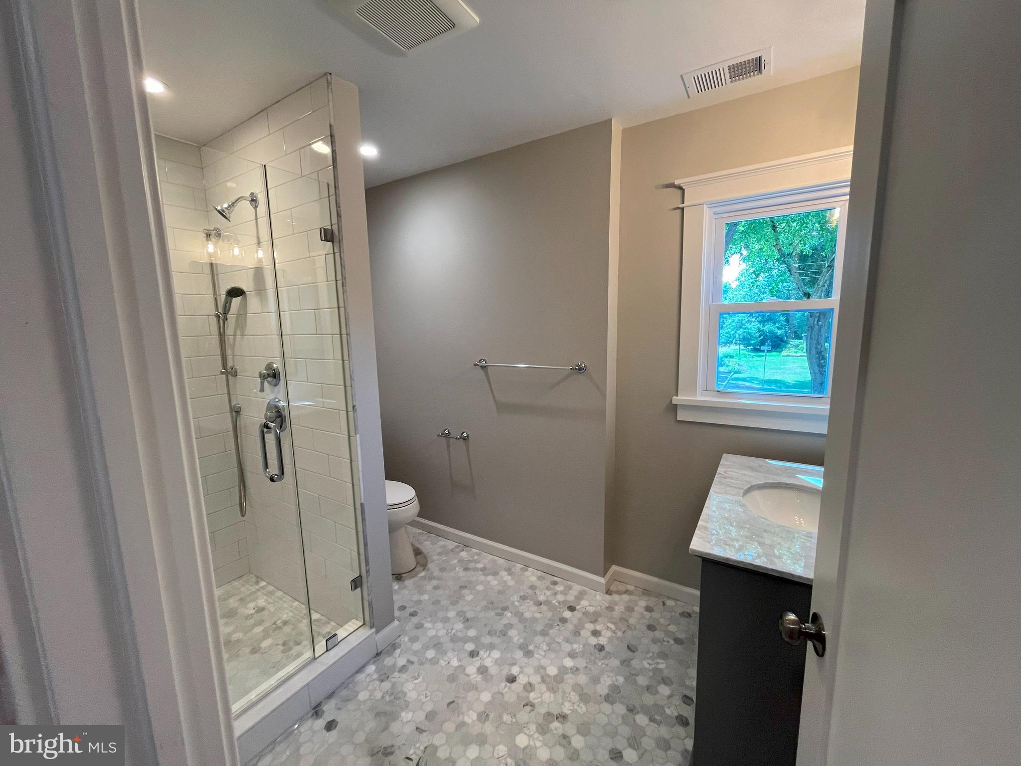 8619 Cushman Pl