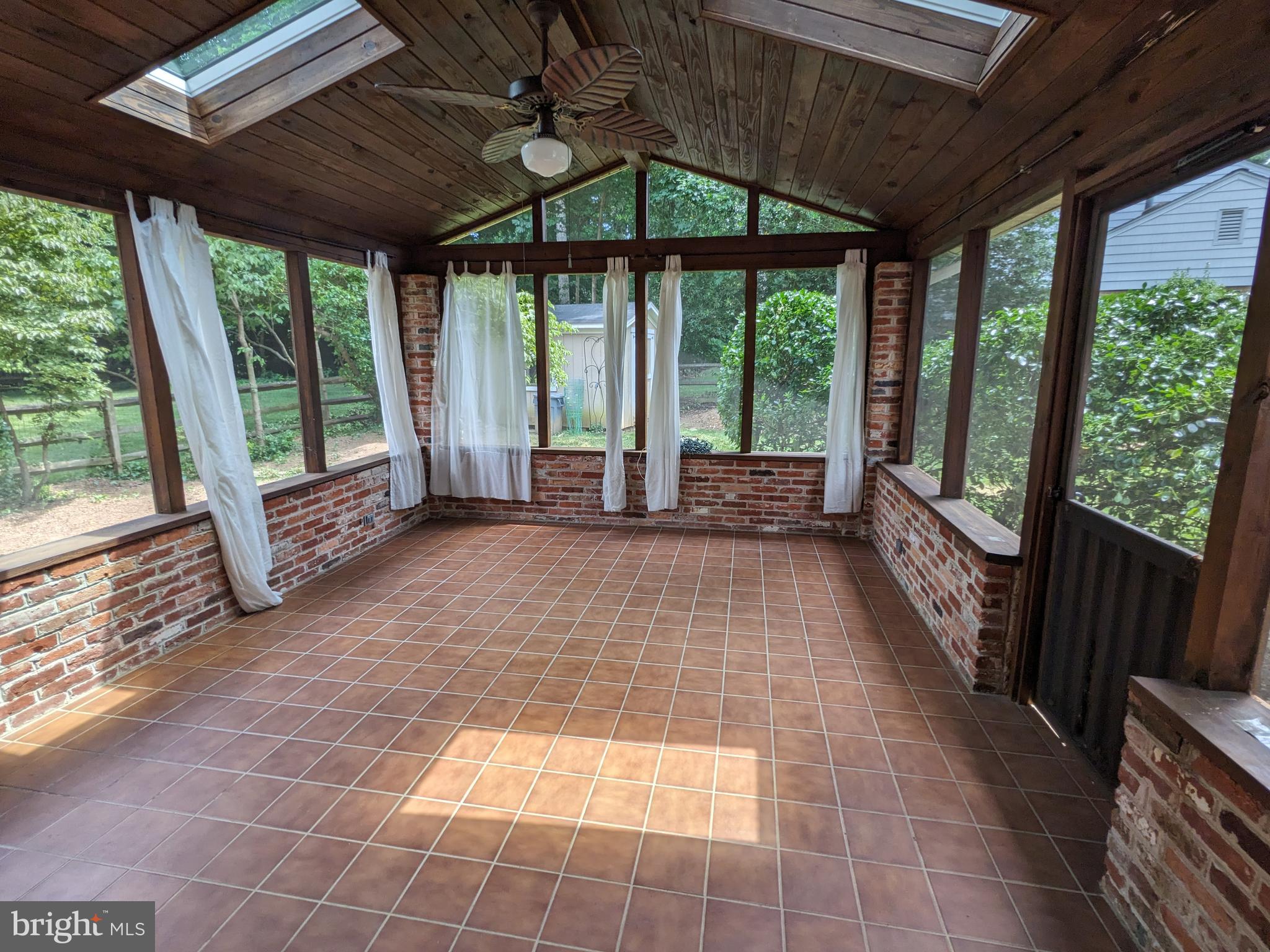 8263 TOLL HOUSE RD