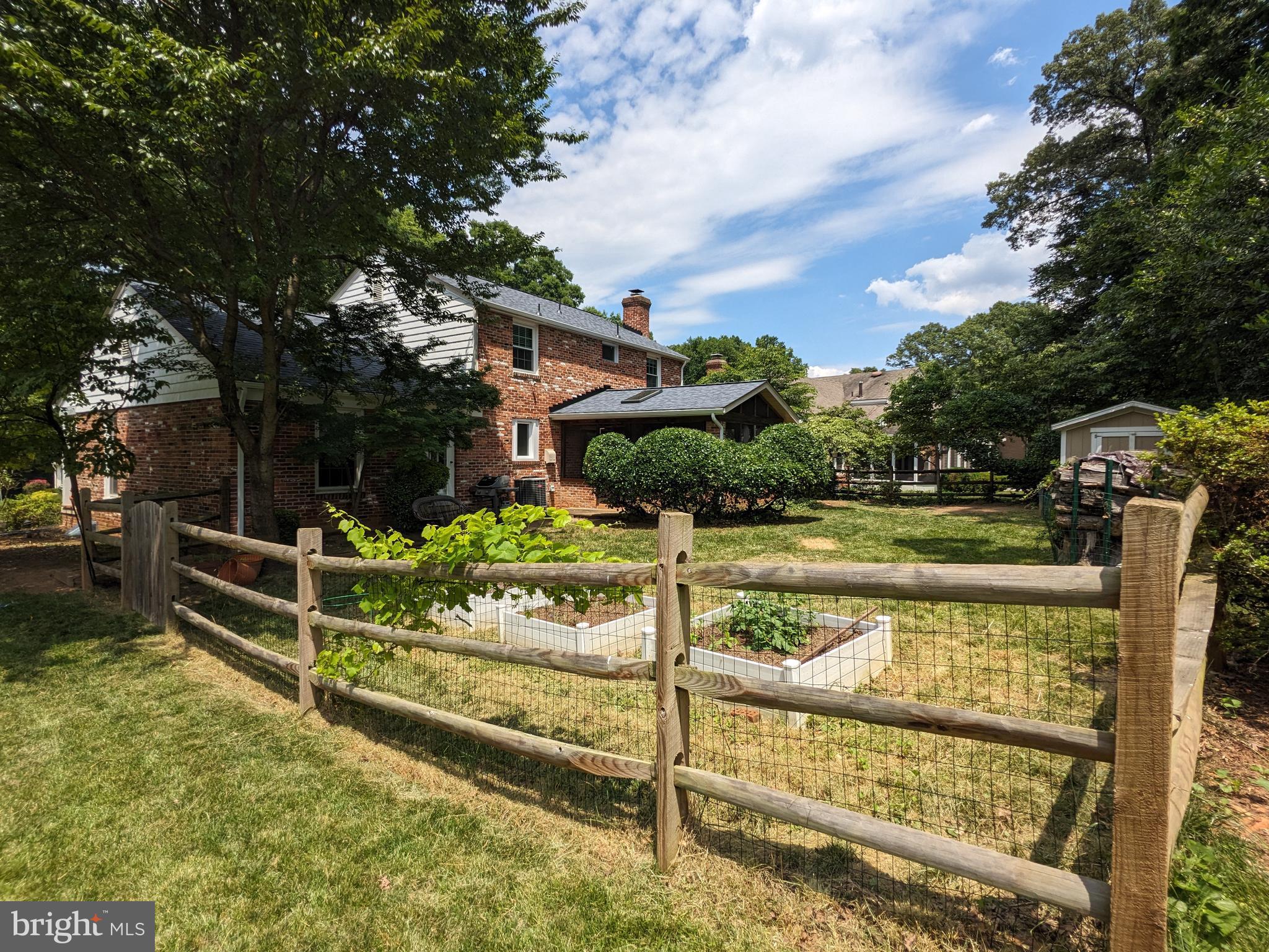 8263 TOLL HOUSE RD