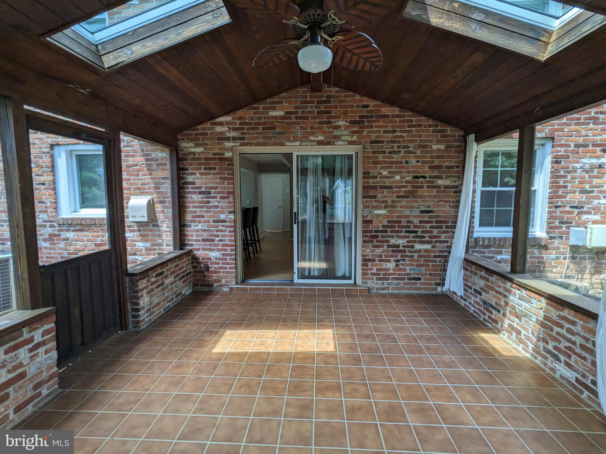 8263 TOLL HOUSE RD