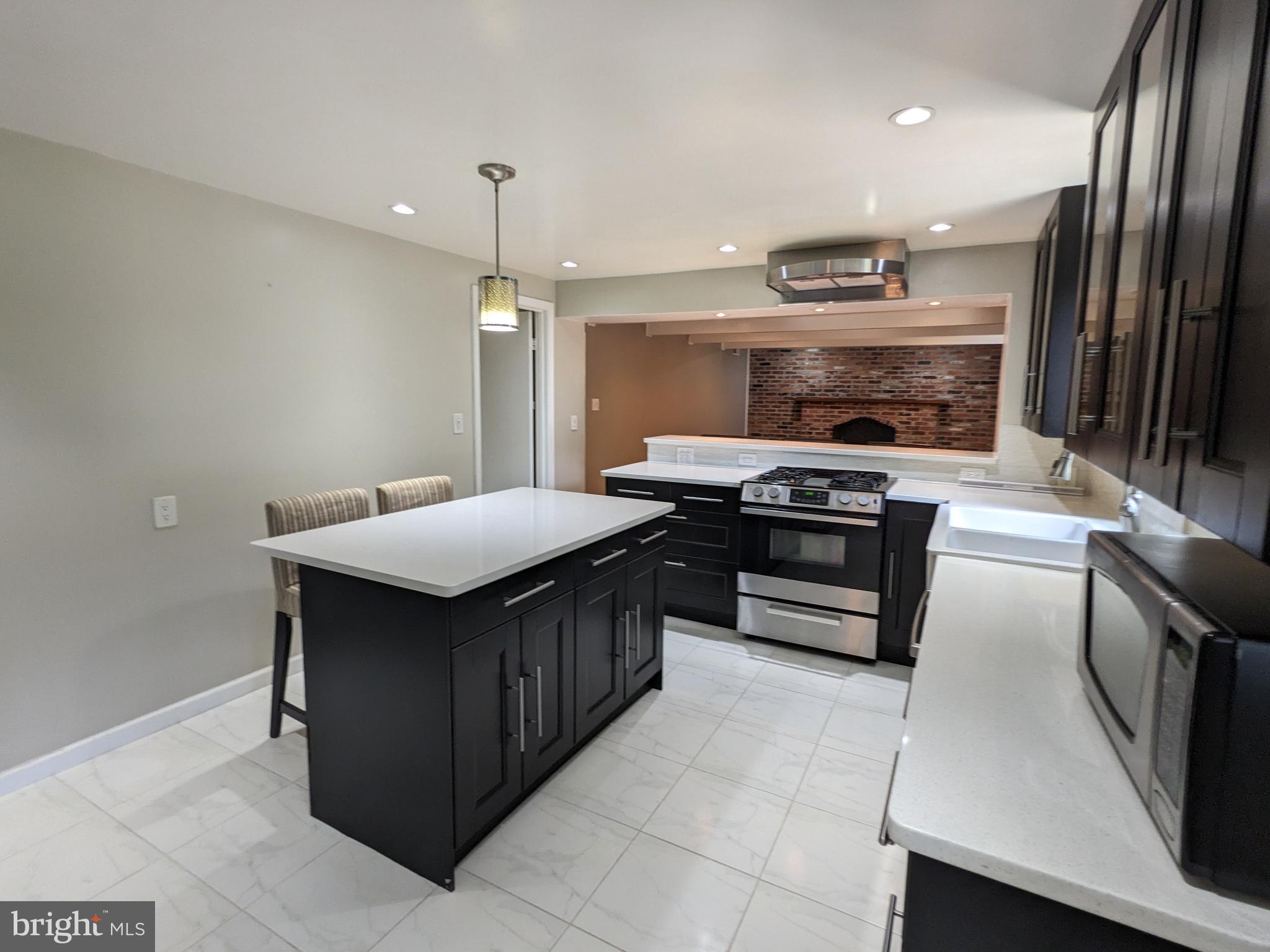 8263 TOLL HOUSE RD
