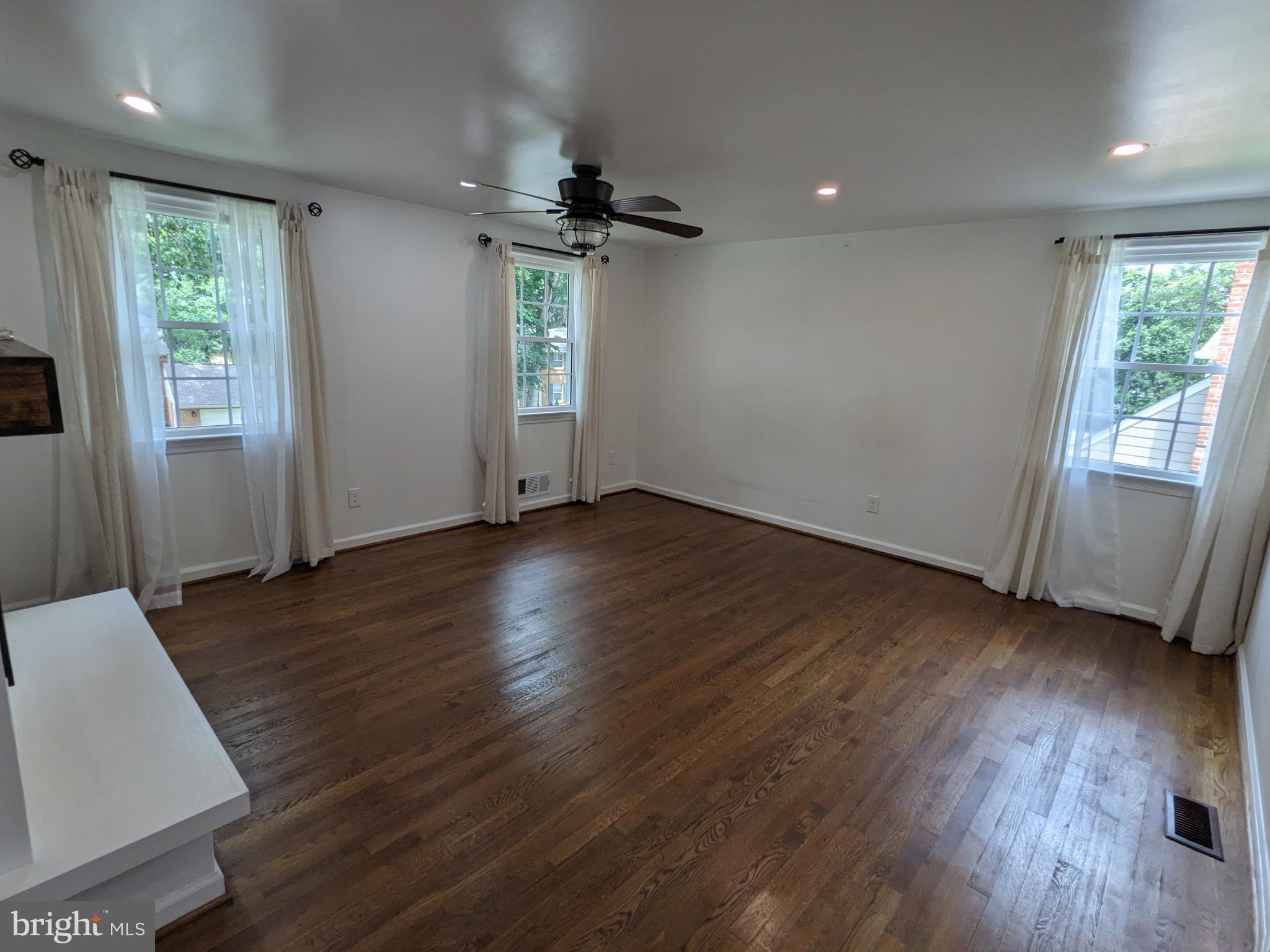 8263 TOLL HOUSE RD