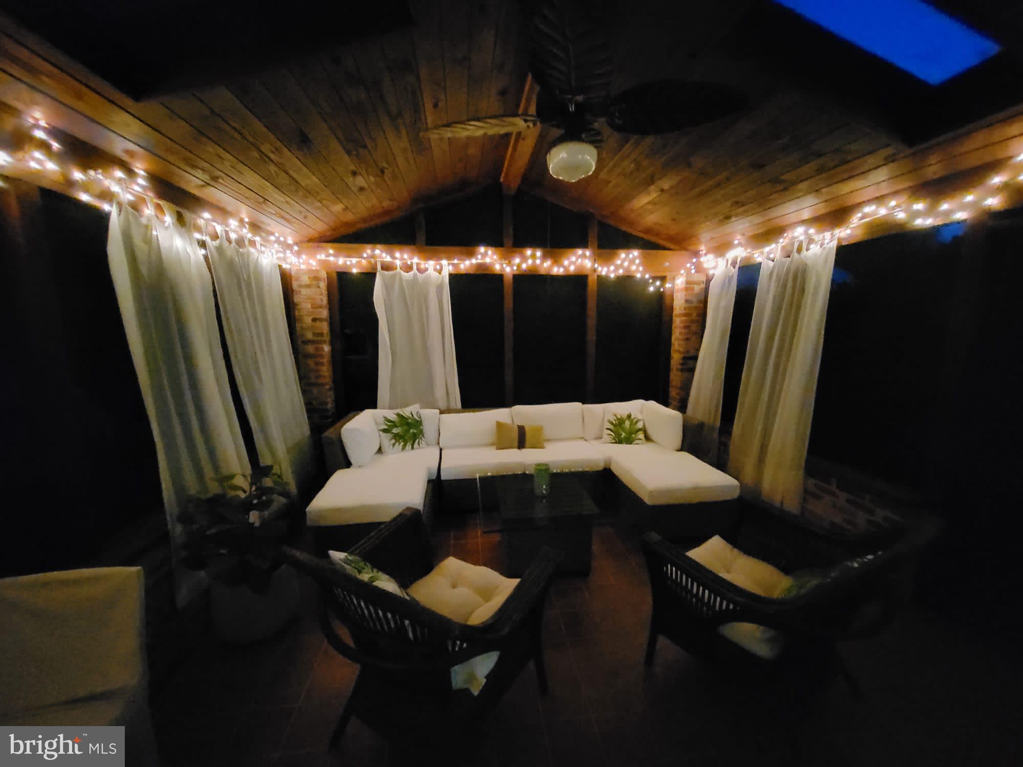 8263 TOLL HOUSE RD