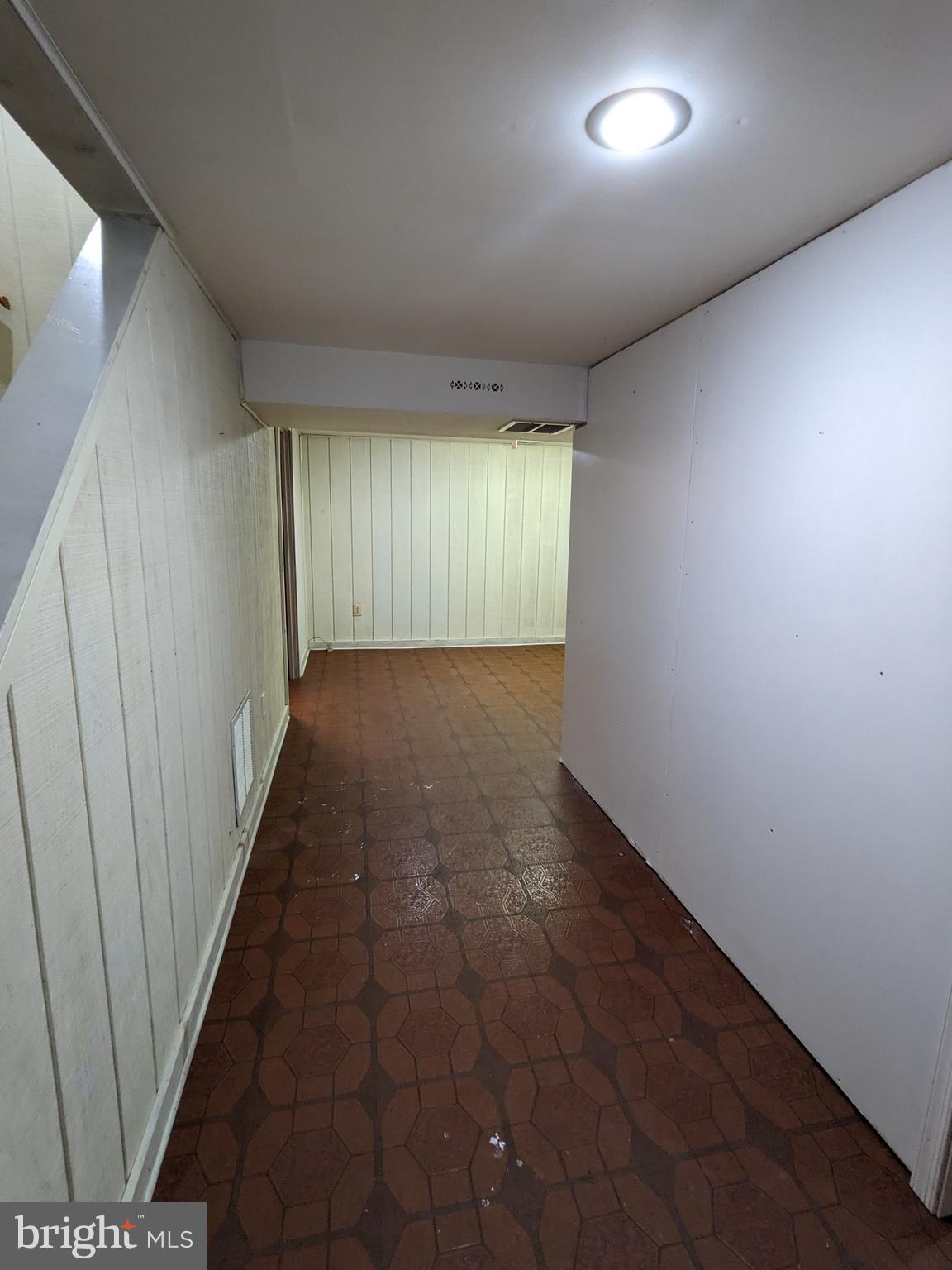 8263 TOLL HOUSE RD