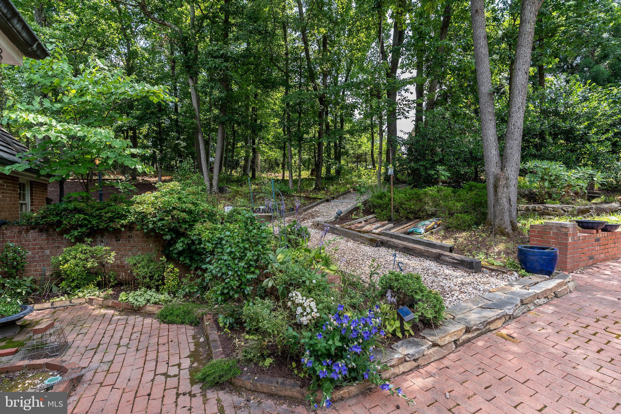 11635 BLUE RIDGE LN