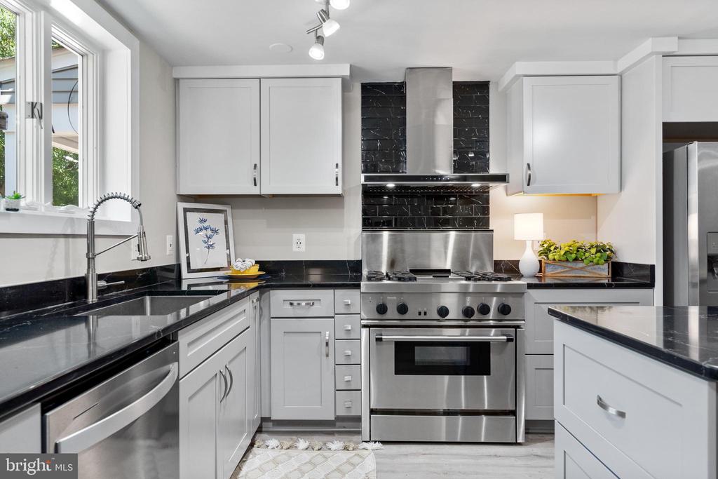 1066 Dalebrook Dr