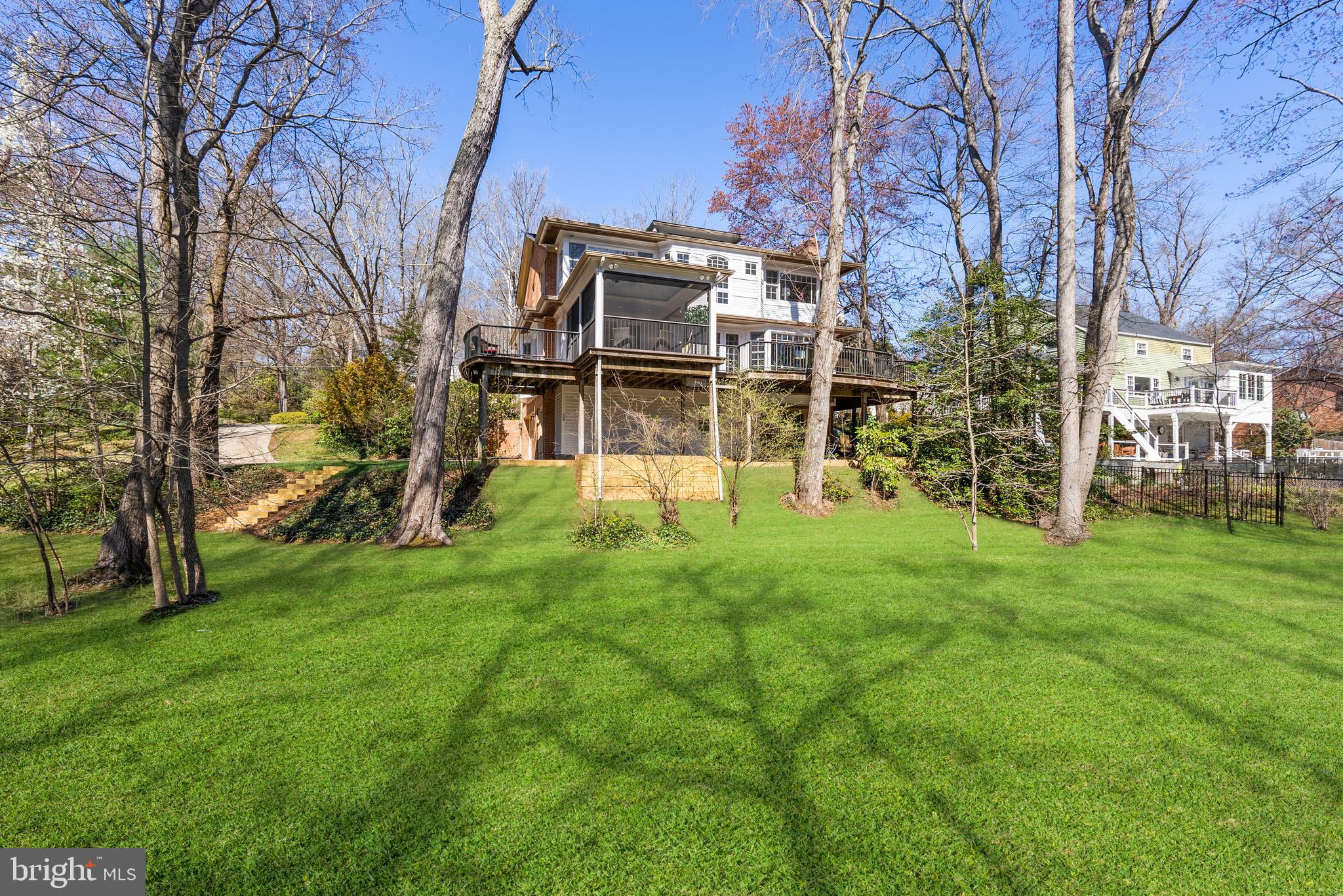 1631 Courtland Rd