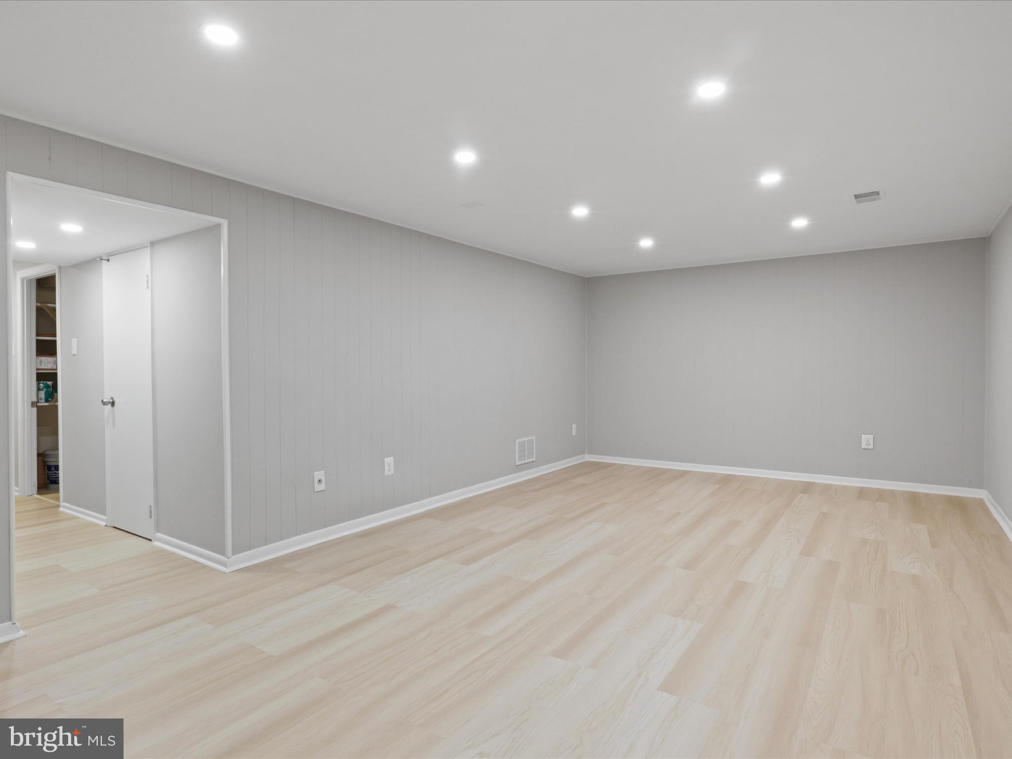 8315 Uxbridge Ct