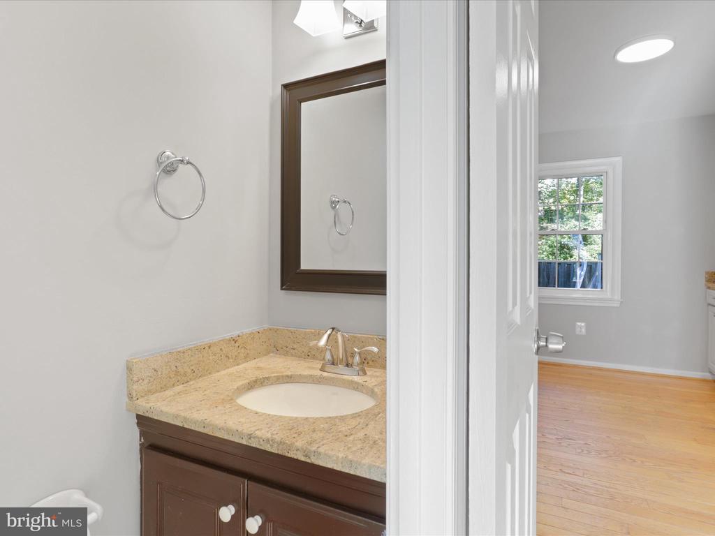 8315 Uxbridge Ct