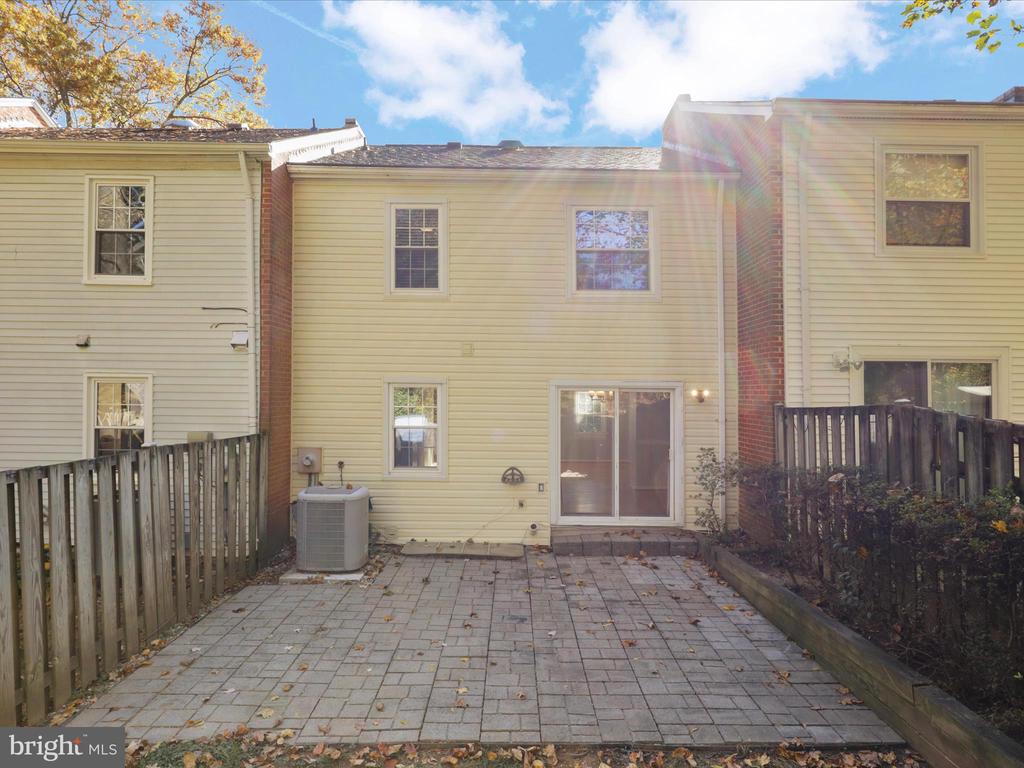 8315 Uxbridge Ct