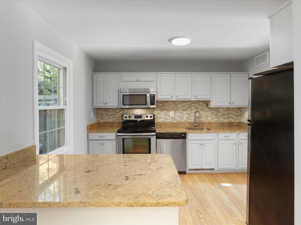 8315 Uxbridge Ct