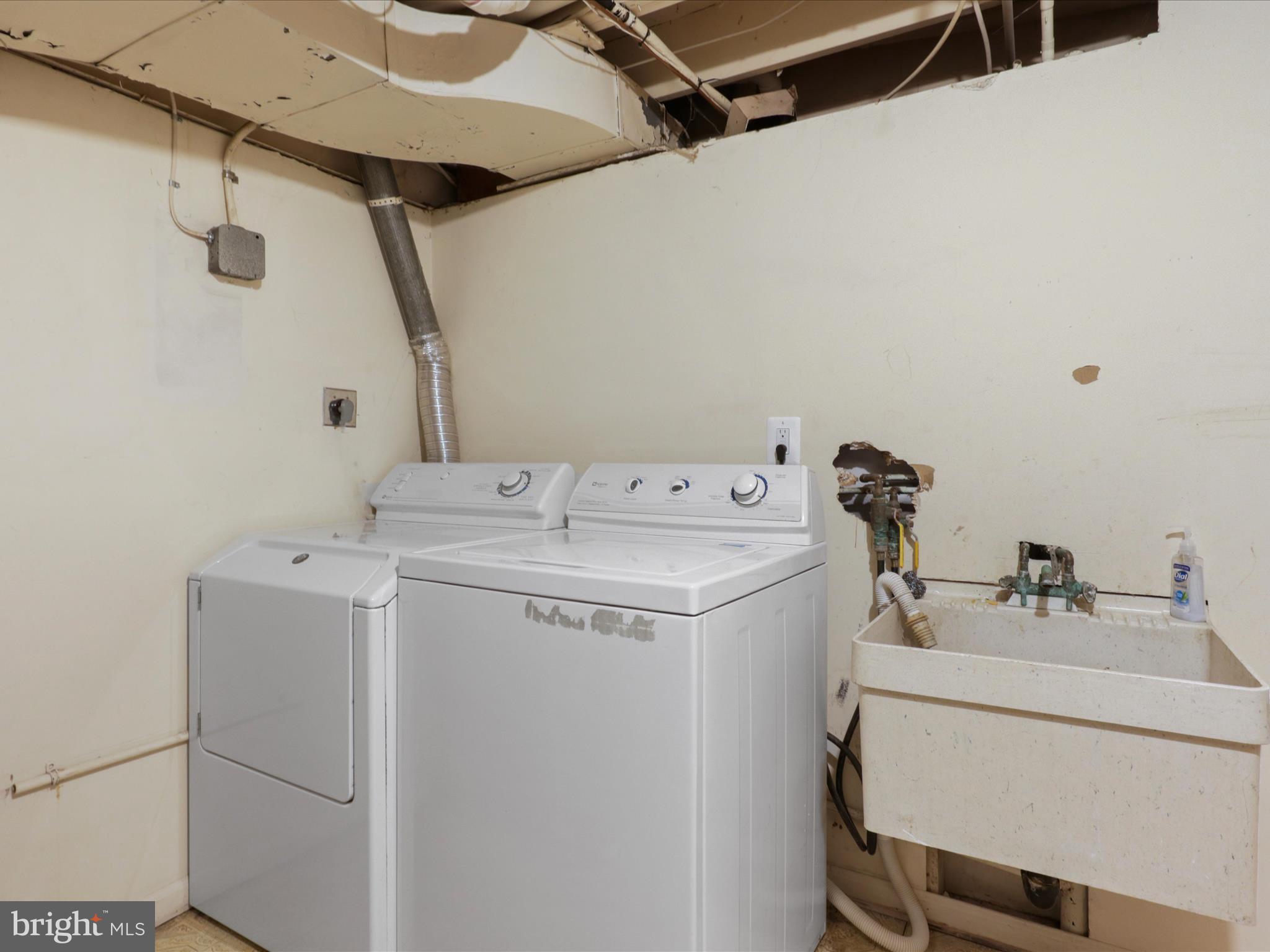 8315 Uxbridge Ct