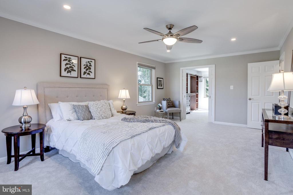 8425 Golden Aspen Ct