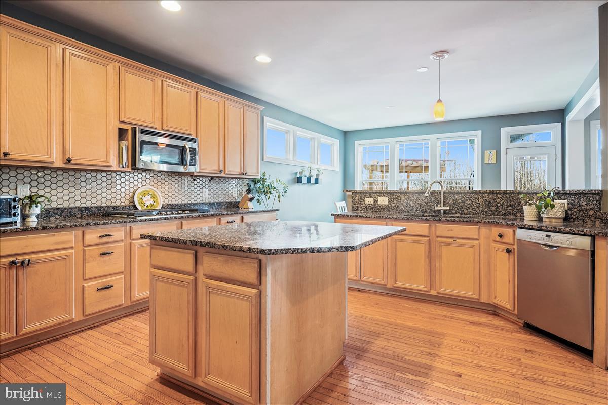 8727 FLOWERING DOGWOOD LN