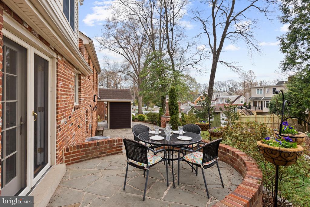 913 Croton Dr