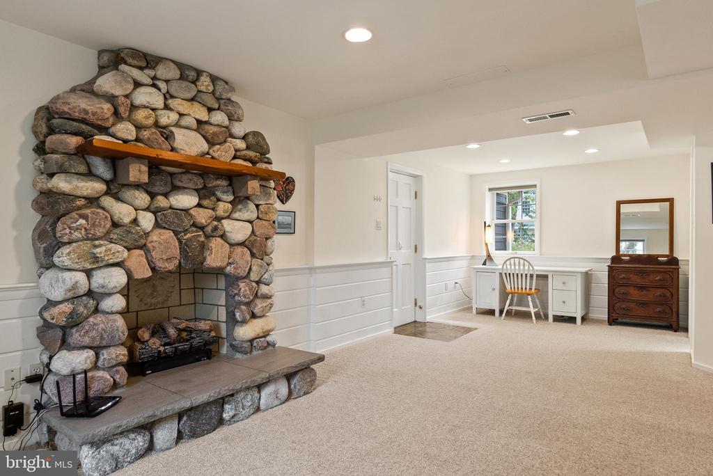 913 Croton Dr